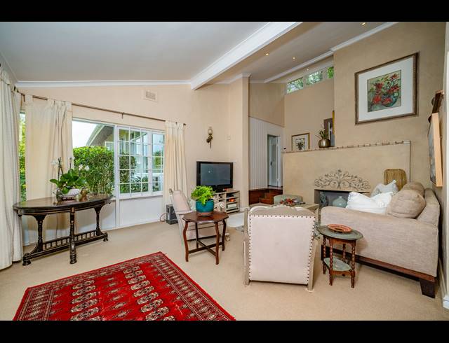 4 BEDROOM HOUSE FOR SALE IN COWIES HILL
